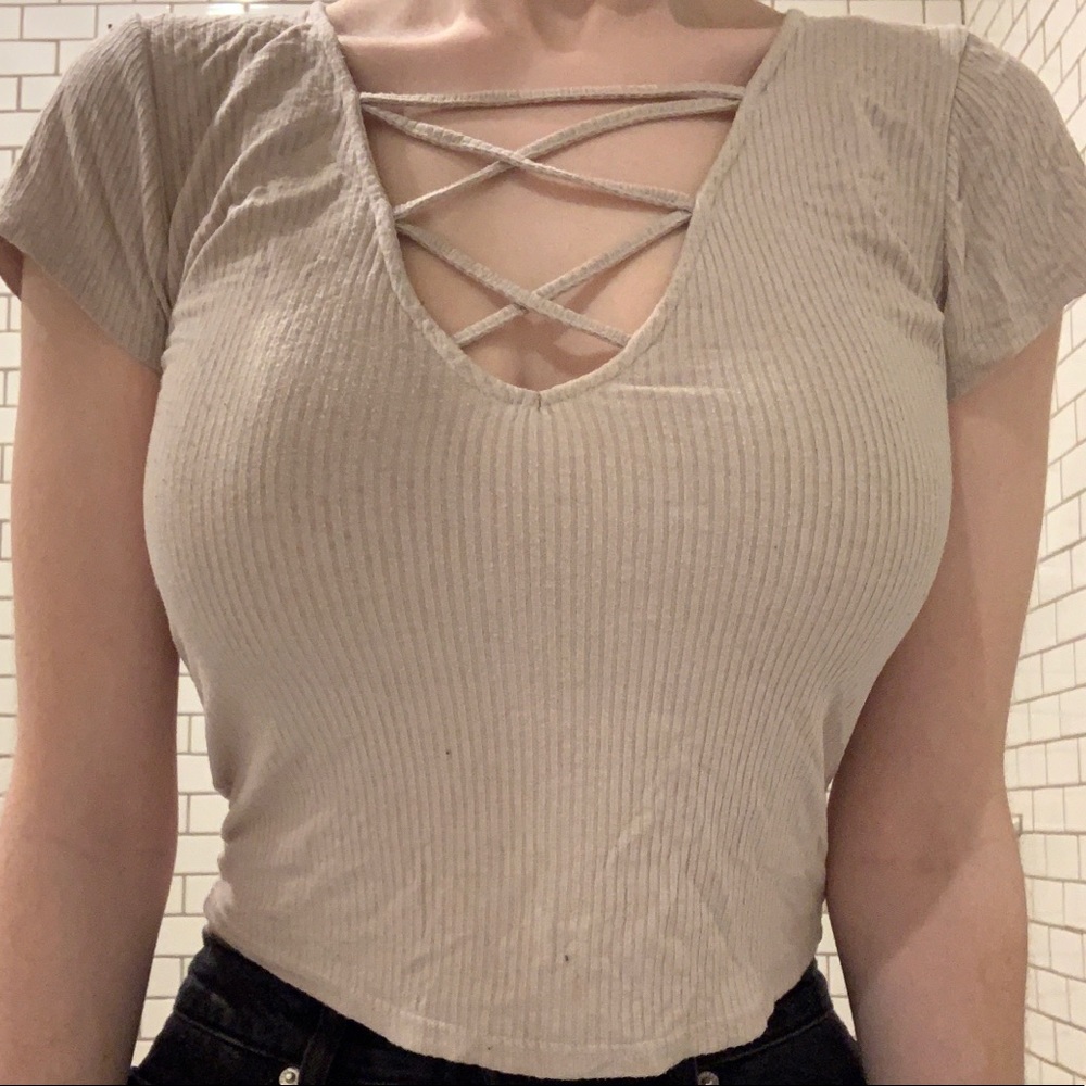 Beige short sleeve crop top